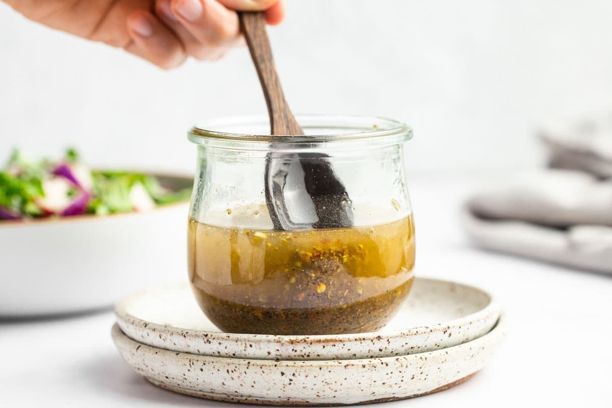 Minute Homemade Italian Dressing: Better Than Store-Bought Bottles